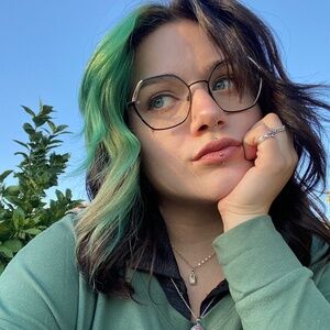 Meet your Posher, Ainsley